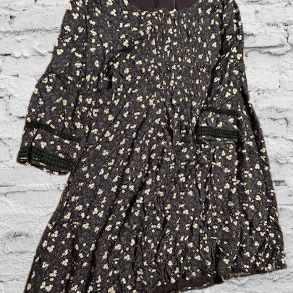 Blue Flowing Flower Print Dress with Long Sleeves - Picture 7 of 14